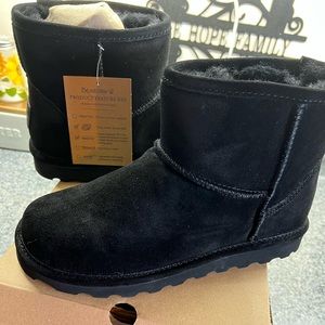 Bearpaw ALYSSA Wide Womens Black Suede Slip On Ankle Booties Boots 9 WIDE